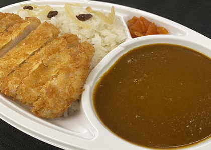 ポークロースカツカレー弁当